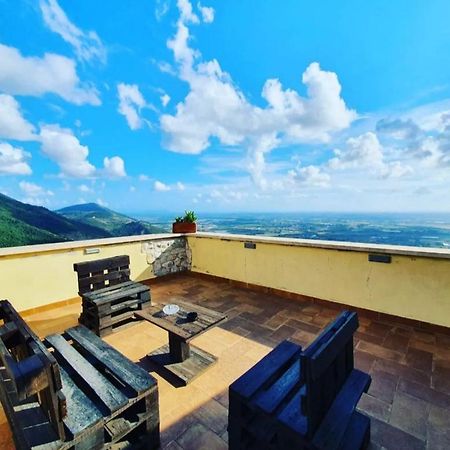 La Rupe Bed And Breakfast Норма Экстерьер фото