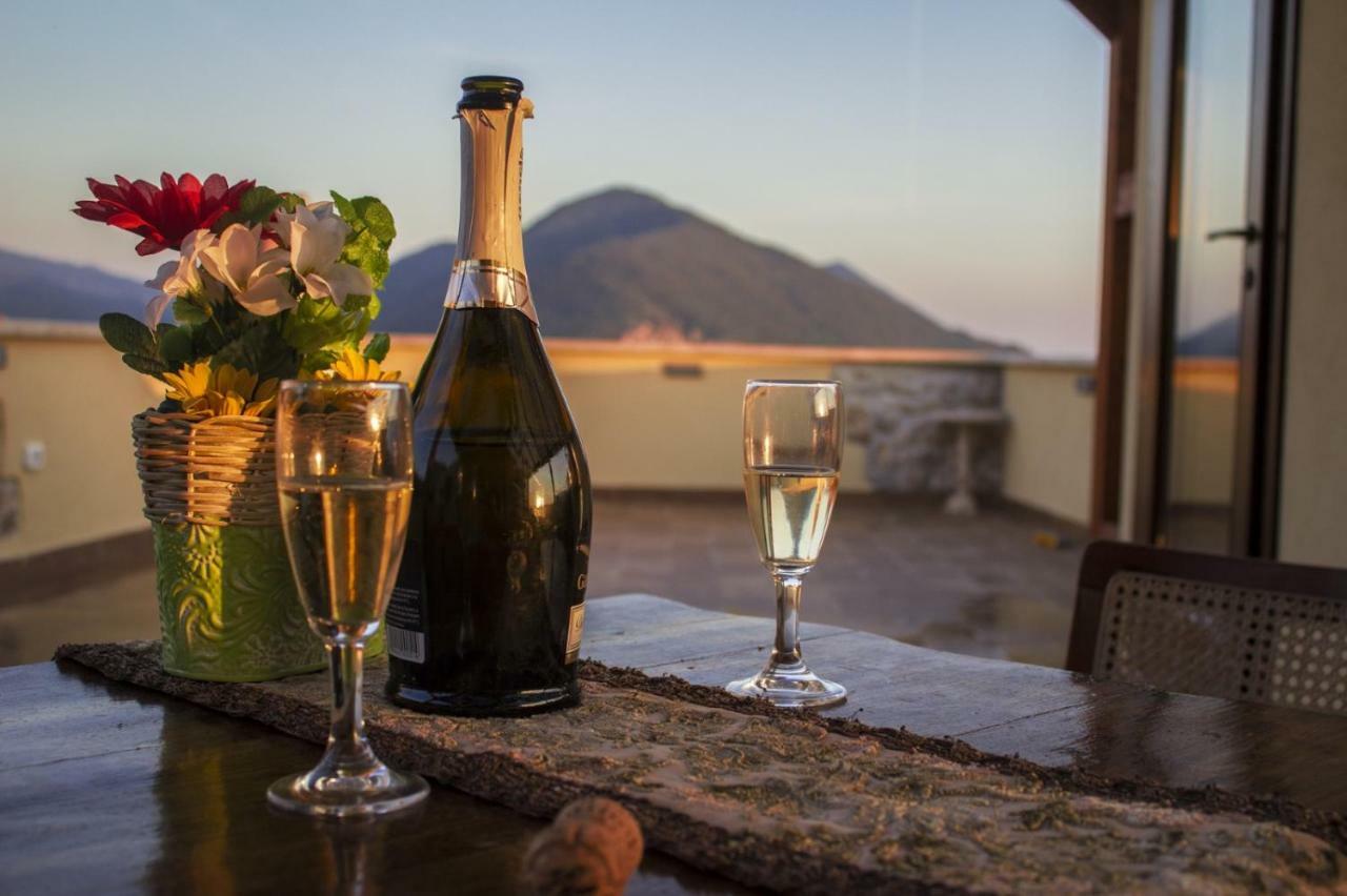 La Rupe Bed And Breakfast Норма Экстерьер фото