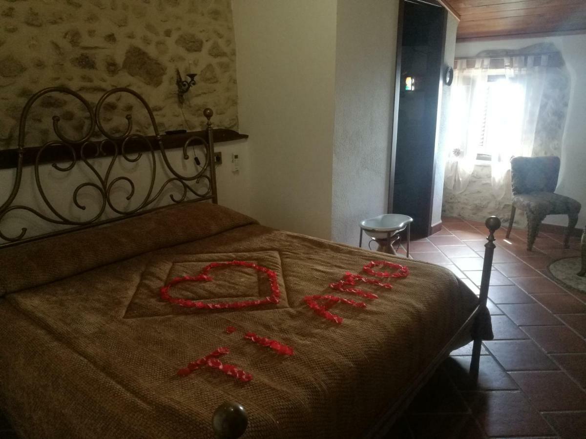 La Rupe Bed And Breakfast Норма Экстерьер фото