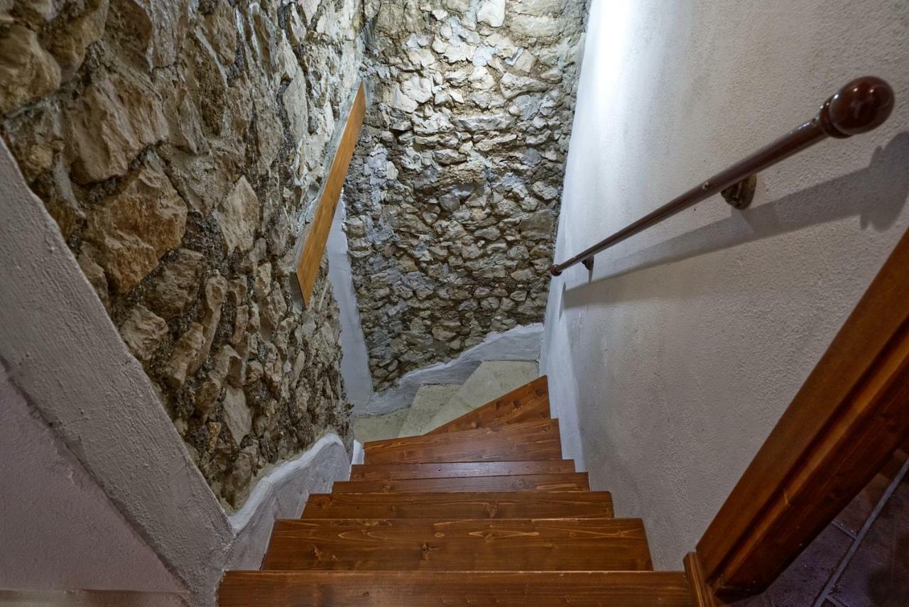 La Rupe Bed And Breakfast Норма Экстерьер фото